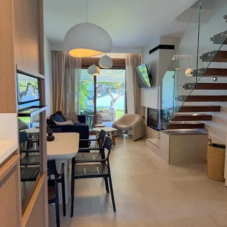 Theleria Luxury Living - Beachfront * Mola Kalyva