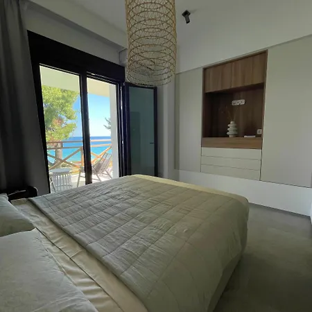 Theleria Luxury Living - Beachfront Casa vacanze Mola Kalyva